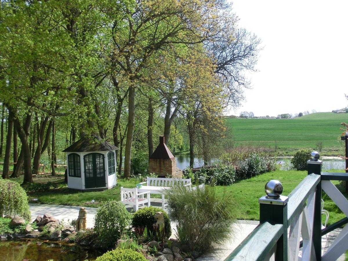 Domane Neu Gaarz Hostel 外观 照片